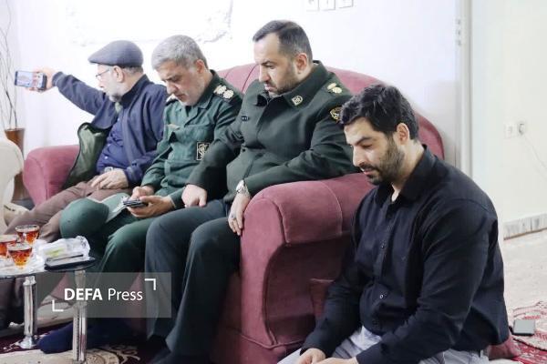 دیدار مدیرکل حفظ آثار و نشر ارزش‌های دفاع مقدس و مقاومت مازندران با خانواده شهید ناوشکن دنا+ تصاویر