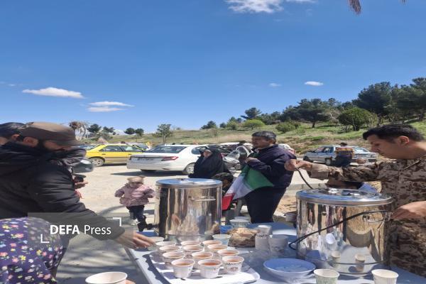 حماسه حضور خونخواهان رهبر شهید در یادمان شهید گمنام موزه دفاع مقدس و مقاومت خراسان شمالی + تصاویر