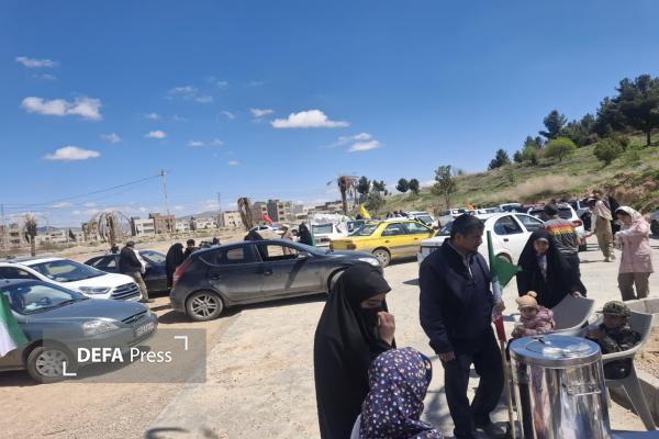 حماسه حضور خونخواهان رهبر شهید در یادمان شهید گمنام موزه دفاع مقدس و مقاومت خراسان شمالی + تصاویر