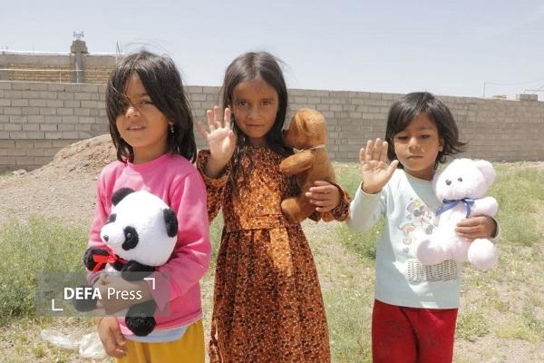 تمام قد به احترام دختران مرزنشین