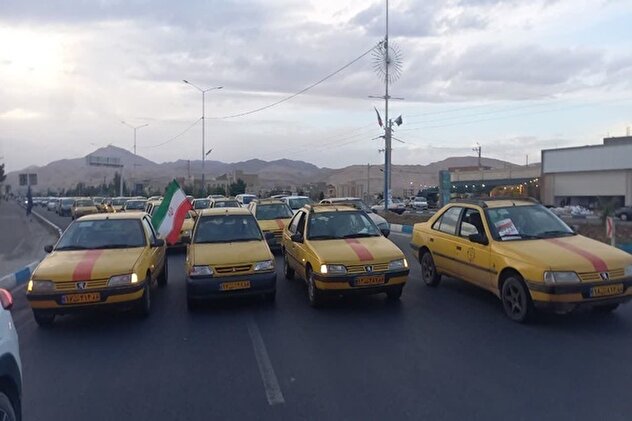 فیلم/ اقتدار تاکسیرانی گرمساری، در دفاع از ارزش‌های انقلاب