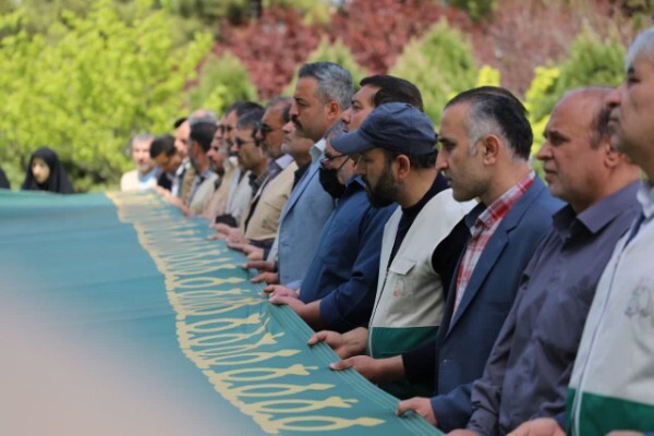 اهتزار پرچم متبرک آستان قدس رضوی در مجموعه استانداری خراسان شمالی + تصاویر