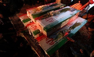 تصاویر/ وداع با پنج شهید خانواده نصرآزادانی از شهدای جنایات اخیر آمریکایی صهیونی در اصفهان