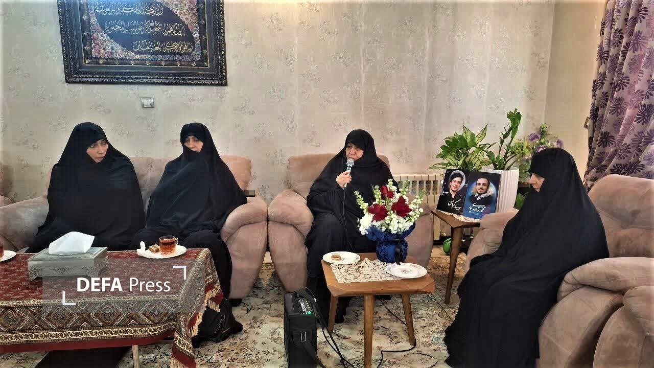 دیدار نوروزی مدیر جامعه‌الزهرا (س) با خانواده شهیدان «کرباسی» و «زاهدی پور»
