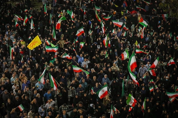 استراتژی خیابان، تاکتیک موشک/ این‌بار اقتدار از خیابان می‌گذرد