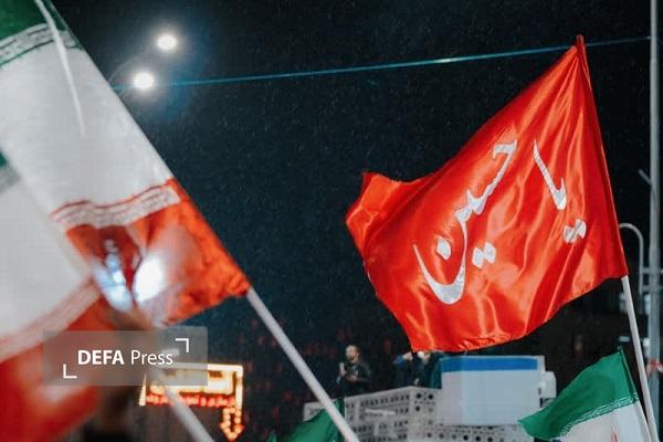 حضور گستردهٔ شهروندان کرمانی در میدان آزادی+تصاویر حضور گستردهٔ شهروندان کرمانی در میدان آزادی+تصاویر