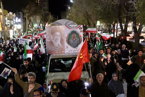 تصاویر/مراسم تشییع شهید «آرمان عباسی» در شهرکرد