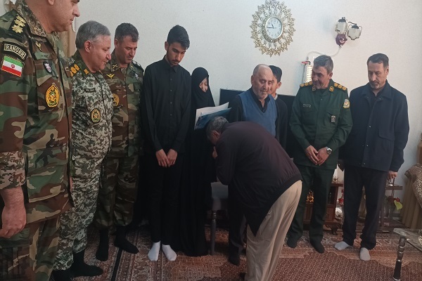 شهدای جنگ رمضان در پیروی از راه امام شهید و آرمان‌های بلند انقلاب، جان خویش را تقدیم کرد و نام خود را در دفتر افتخارات این سرزمین ثبت نمود