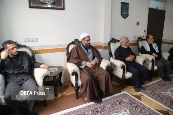 دیدار مسئولان استان همدان با خانواده شهدای جنگ رمضان + تصاویر