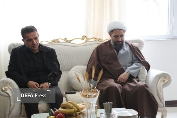 دیدار مسئولان استان همدان با خانواده شهدای جنگ رمضان + تصاویر