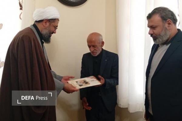 دیدار مسئولان استان همدان با خانواده شهدای جنگ رمضان + تصاویر