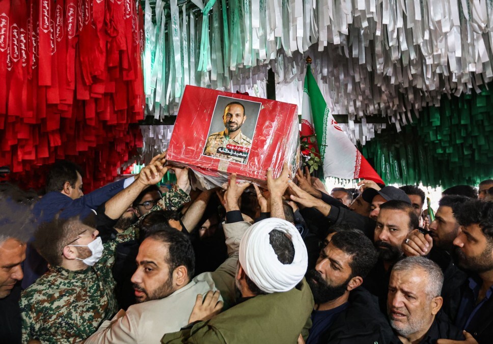 برگزاری تشییع پیکر شهید بسیجی در اهواز