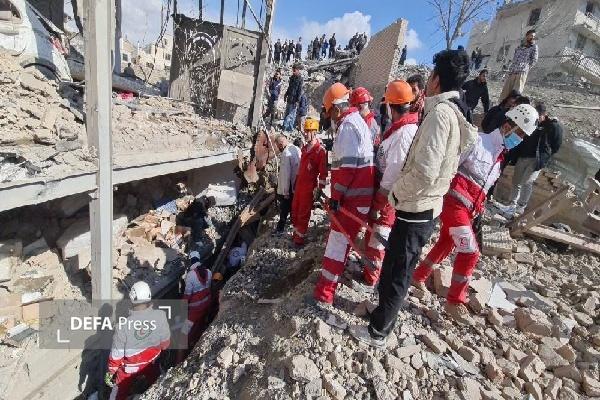 روایت ایثار و تلاش بی‌وقفه هلال‌احمر کردستان در میانه جنگ و حملات دشمن +تصاویر