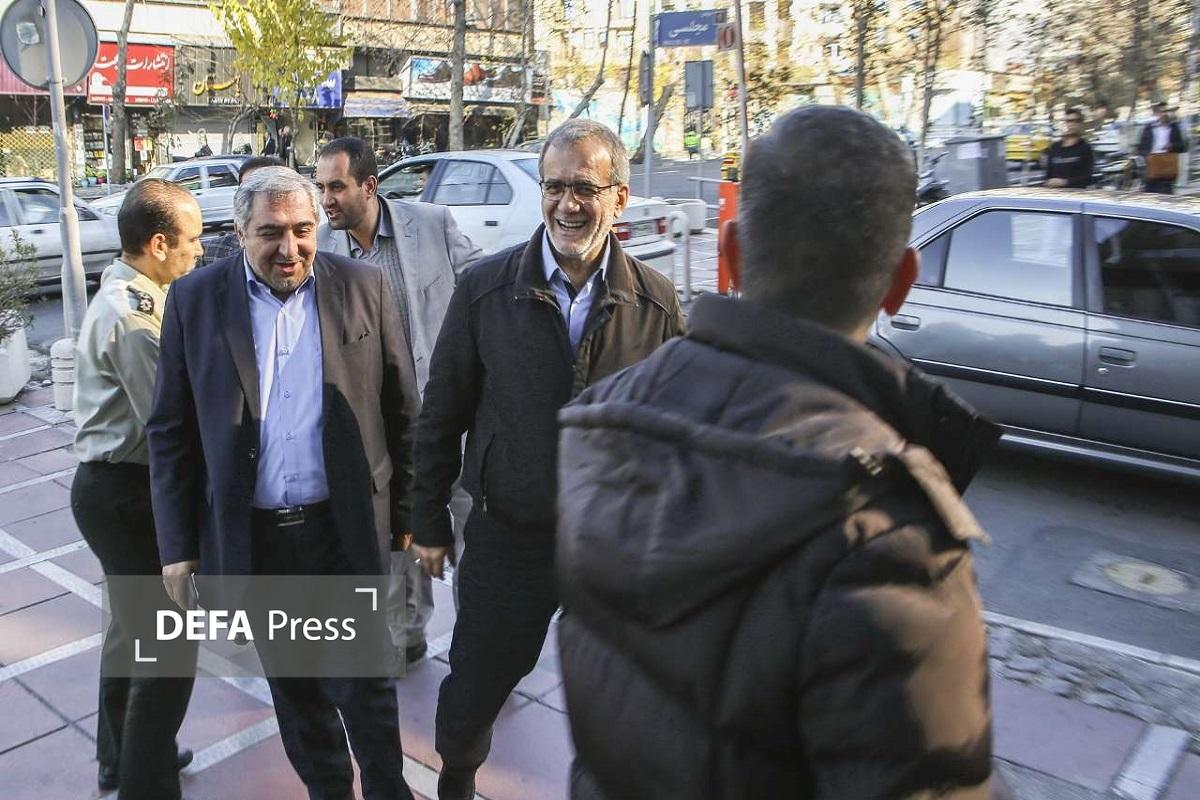 بازدید پزشکیان از زنجیره تأمین کالاهای اساسی بازدید پزشکیان از زنجیره تأمین کالاهای اساسی