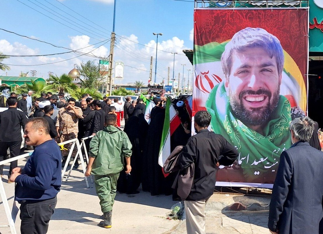 فیلم/ تشییع و تدفین شهید اسماعیل وند در اهواز