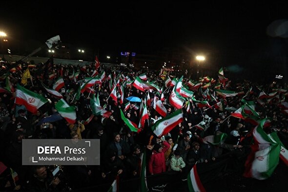 فیلم/در میدان می‌مانیم