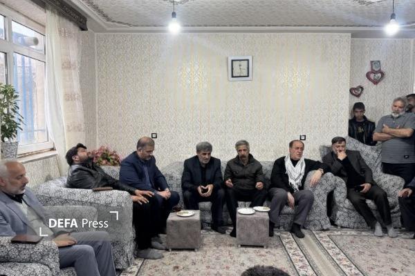 دیدار نایب رئیس مجلس شورای اسلامی با خانواده شهید «مهدی مرادی» + تصاویر