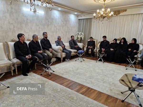 دیدار مدیرکل تسهیلات بنیاد شهید کشور با خانواده شهید امیر امیرمحمدی در کرمان+تصاویر