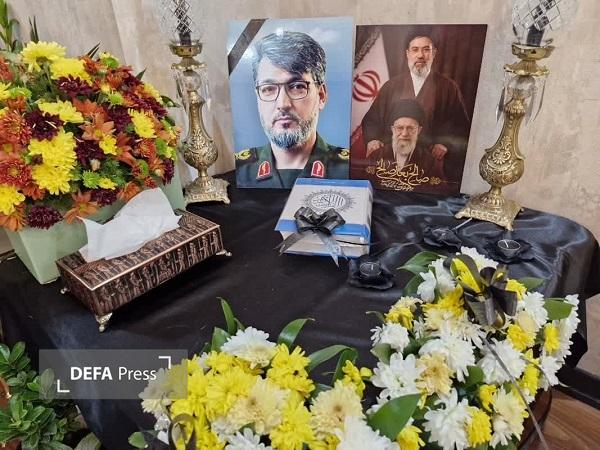 دیدار مدیرکل تسهیلات بنیاد شهید کشور با خانواده شهید امیر امیرمحمدی در کرمان+تصاویر