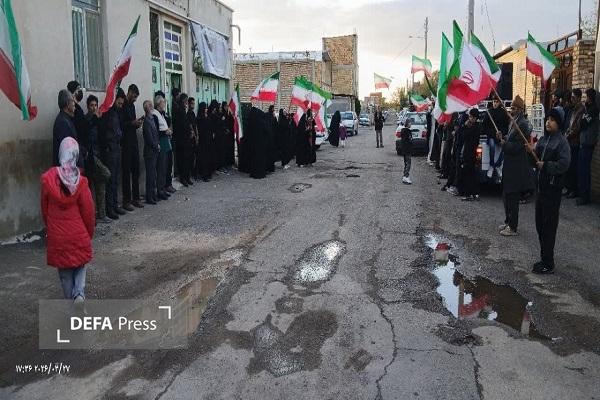 طرح «آبروی محله، افتخار کوچه» با تجلیل از خانواده شهید «علی اسماعیلی» در شهربابک اجرا شد