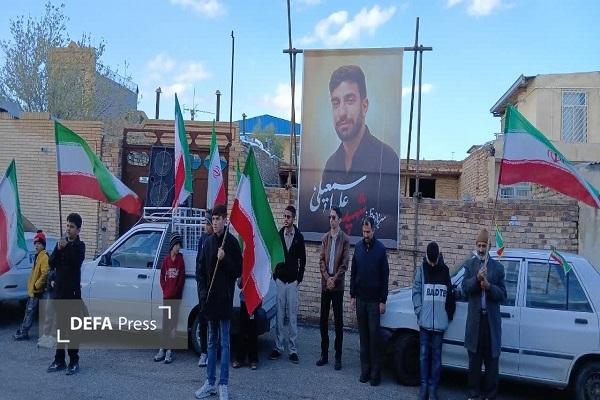 طرح «آبروی محله، افتخار کوچه» با تجلیل از خانواده شهید «علی اسماعیلی» در شهربابک اجرا شد