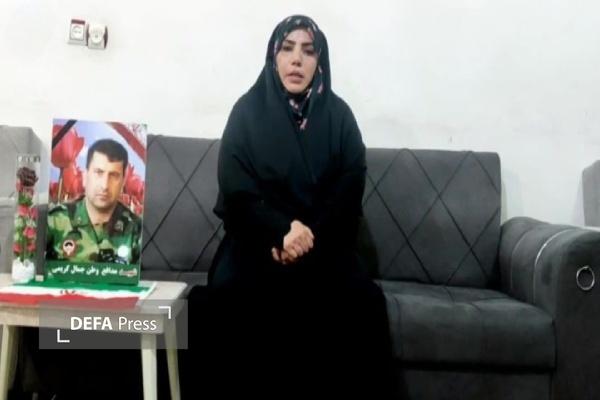 همسر شهید دیار اورامان بر تجدید پیمان با خون شهدا و رهبر انقلاب تاکید کرد