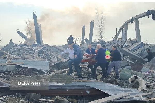 جنایت دشمن آمریکایی -صهیونیستی در یک منطقه مسکونی شفت جنایت دشمن آمریکایی -صهیونیستی در یک منطقه مسکونی شفت