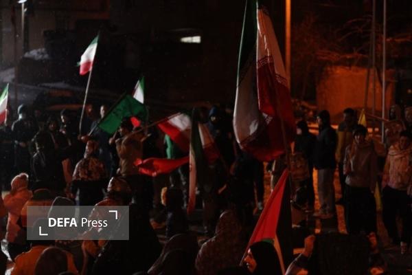 تجمعات شبانه مردم روستای «هرایین» در قزوین در حمایت از آرمان‌های انقلاب برگزار می‌شود