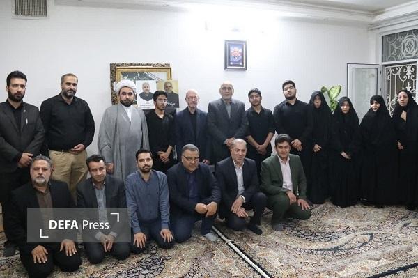 نماینده مردم اردکان: خدمت به خانواده‌های شهدا وظیفه‌ اخلاقی و اجتماعی است