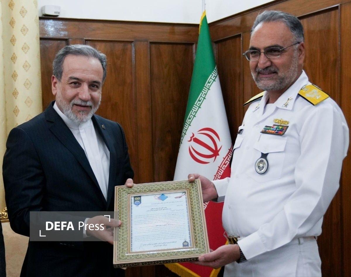 دیدار جانشین فرمانده نیروی دریایی ارتش با وزیر امور خارجه