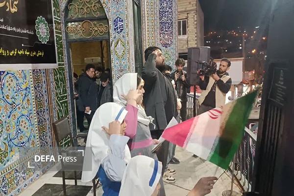 اجرای نمایش «صندلی صمیمت» با موضوع شهدای میناب در شهرستان گرمی