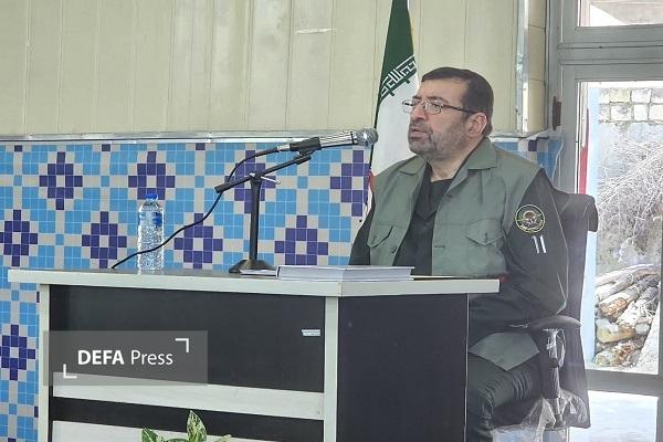 حضور مردم در صحنه، هم‌سنگ حضور رزمندگان اسلام در جبهه‌های نبرد با باطل است