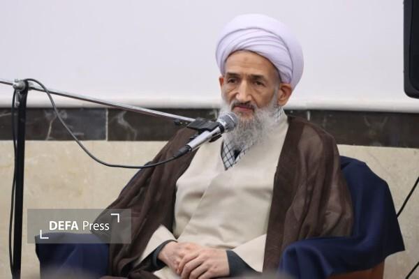 آیت الله محمدی لائینی: ملت ما زیر بار ذلت و زورگویی آمریکا و اسرائیل نمی‌رود