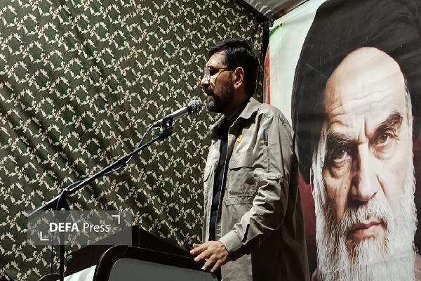 امروز همه باید سهم خود را در دفاع از اسلام و ایران ادا کنند