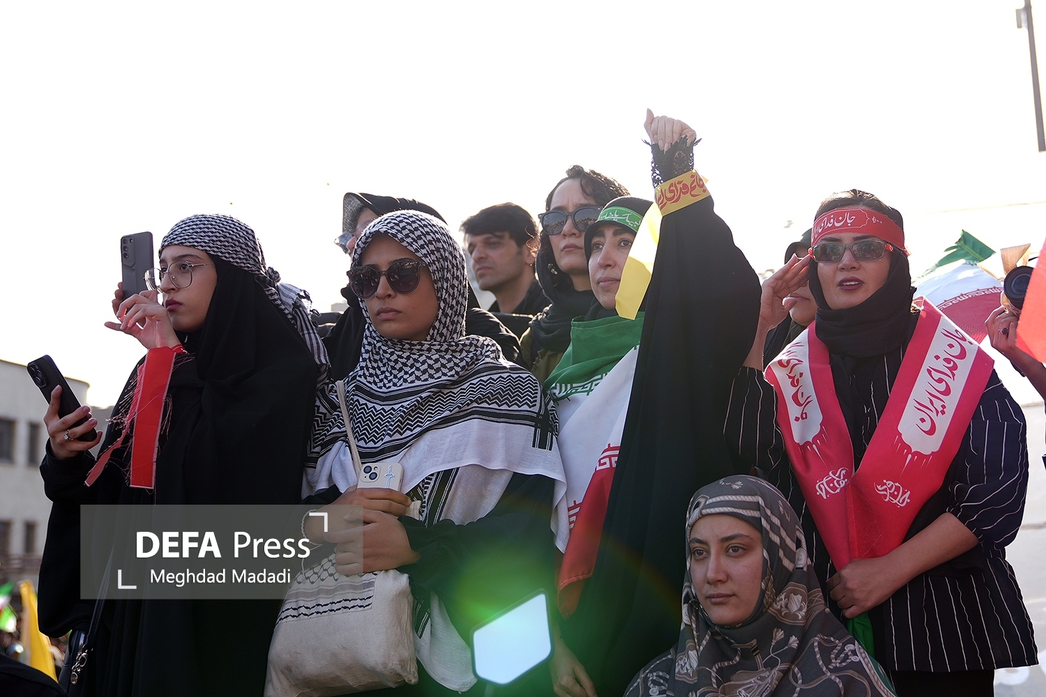 نبضِ تندِ خیابان؛ در امتدادِ شب‌های ایستادگی