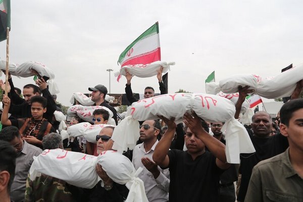 روزی که میناب کربلا شد؛ روایت مادری که محمدش را از میان آوار پیدا کرد