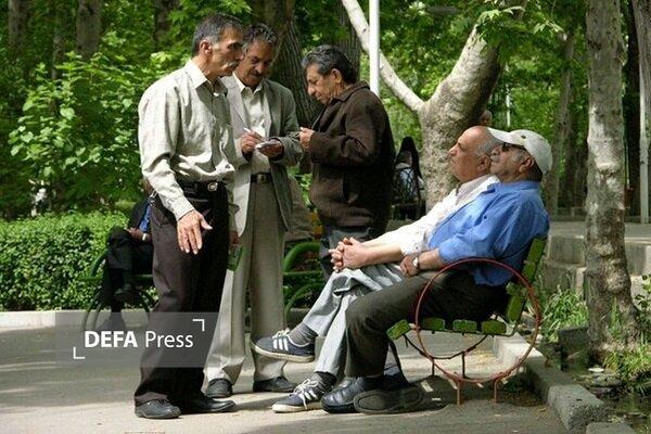 حقوق فروردین بازنشستگان و مستمری‌بگیران واریز شد