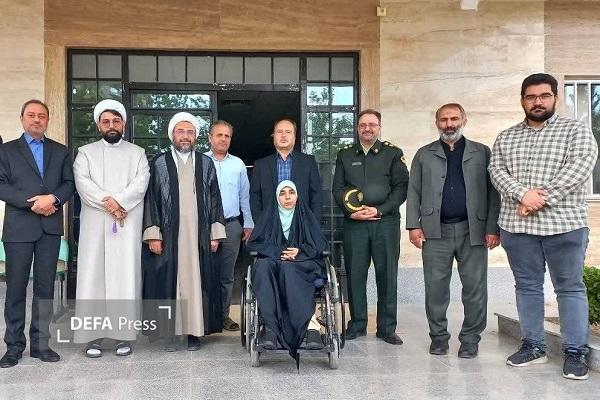 دیدار فرماندار جغتای با جانباز جنگ تحمیلی ۱۲ روزه و فرزند شهید دانشمند هسته‌ای