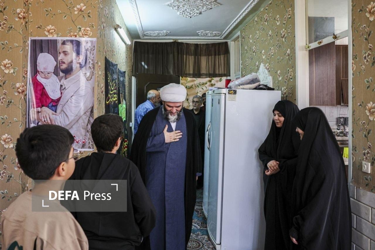 اول خانواده شهدا، دیدار با خانواده شهید احسان جنگروی