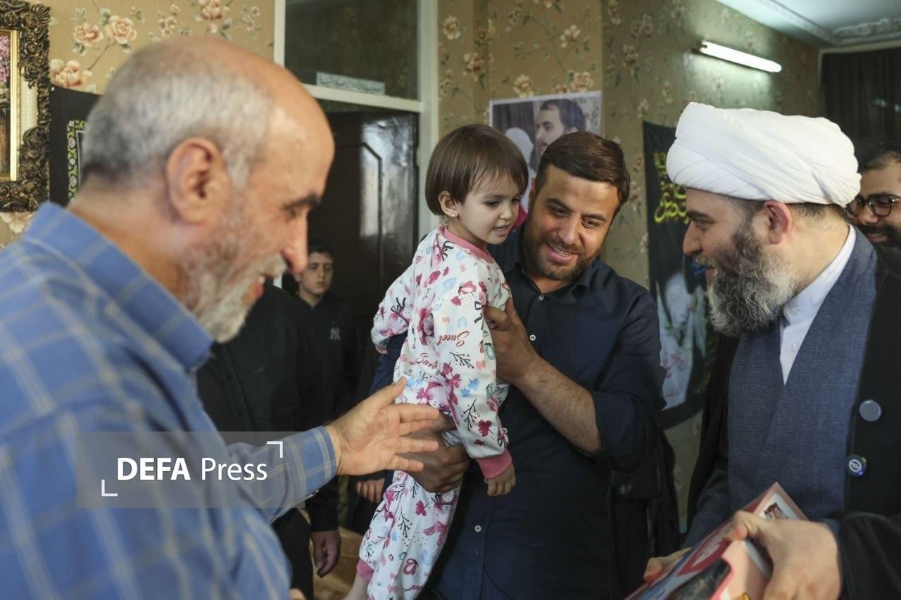 اول خانواده شهدا، دیدار با خانواده شهید احسان جنگروی