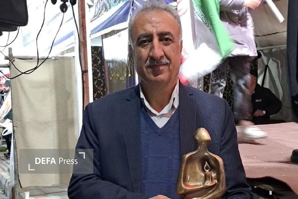 نویسنده کردستانی: ایستادگی در برابر تجاوز وظیفه اهل قلم است