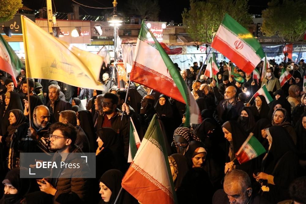 پنجاه و سومین شب خروش ایرانیان