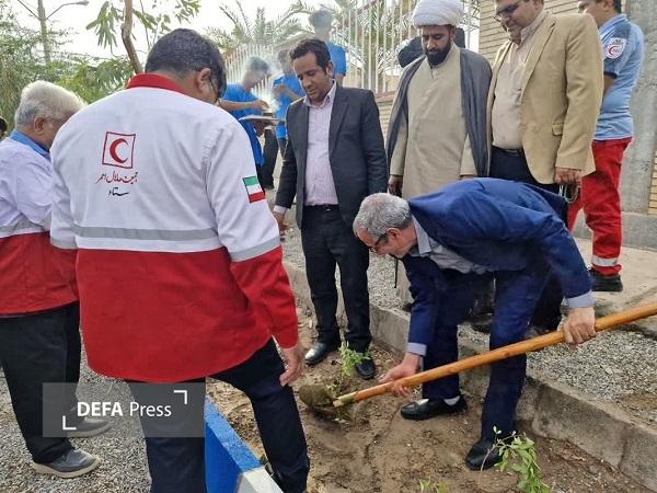 مجتمع دانش‌آموزی هلال احمر شهداد به نام شهید «مصطفی کوزه‌ای» نام‌گذاری شد+تصاویر