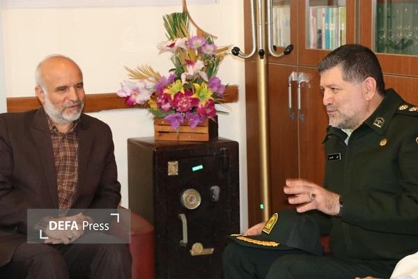 بعثت مردم در خیابان موجب افزایش روحیه نیرو‌های مسلح شده است