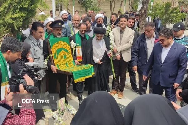 بهشت محمدی سنندج میزبان کاروان نور و تجدید عهد مردم با شهدا و امام رضا (ع) بود