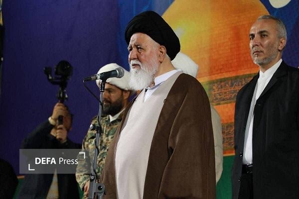 آیت‌الله علم‌الهدی: تبعیت از ولی‌فقیه معیار تصمیم‌گیری در برابر دشمن/ دفاع از انقلاب، دفاع از هویت اعتقادی ملت ایران است