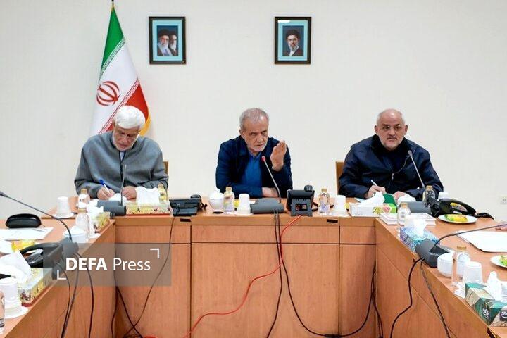 پزشکیان بر تسریع در پاسخ‌گویی به نیاز‌های معیشتی و تولیدی مردم تاکید کرد