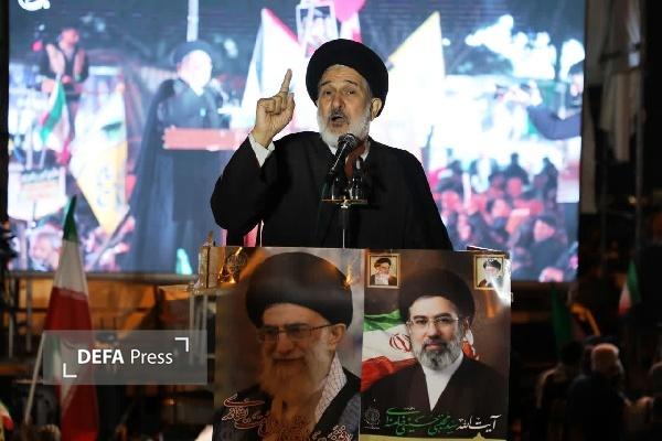 دشمنان در پی ایجاد شکاف میان مردم و مسئولان هستند