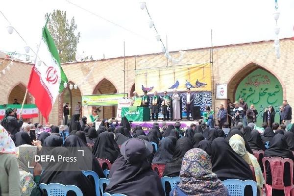 کاروان زیر سایه خورشید و پرچم رضوی مورد استقبال مردم ولایی بیجار قرار گرفت