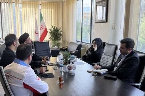 هلالاحمر در جنگ تحمیلی درخشانترین صفحات خدمت و ایثار را رقم زد هلالاحمر در جنگ تحمیلی درخشانترین صفحات خدمت و ایثار را رقم زد